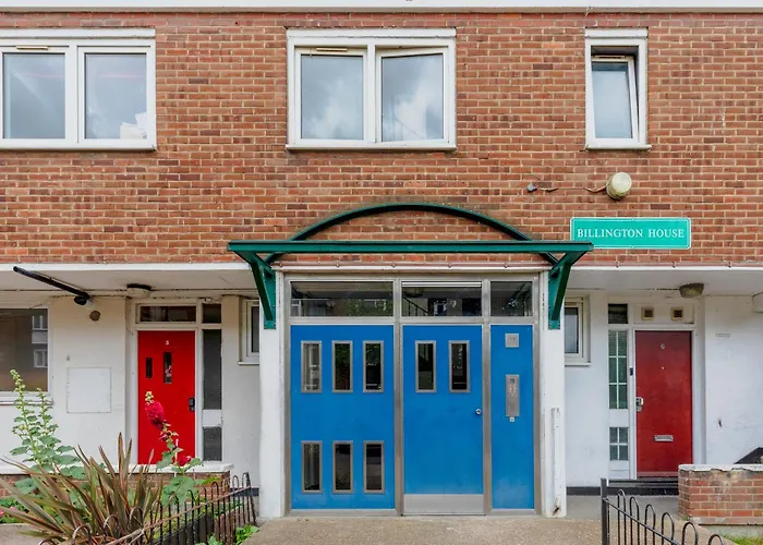 Cosy 3 Bed Flat Ideal For Trips To London